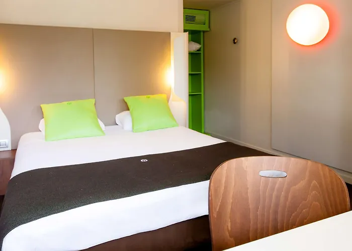 Campanile Grenoble Sud - Otel