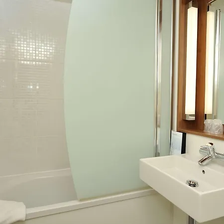 Campanile Grenoble Sud - Hotel 3*