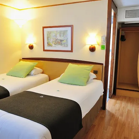 Szálloda Campanile Grenoble Sud - 3*
