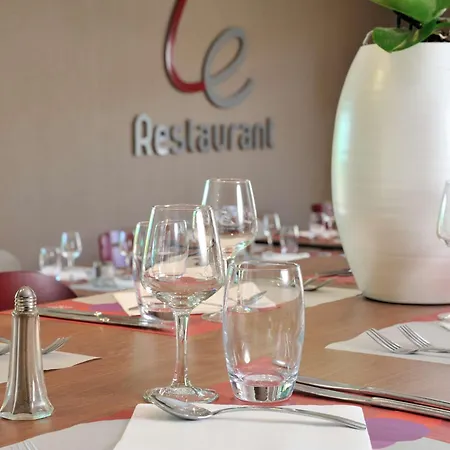 Campanile Grenoble Sud - Hotel 3*