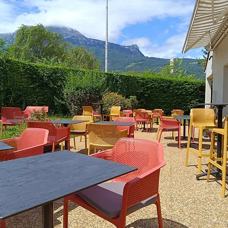 Hotel Campanile Grenoble Sud - 3*